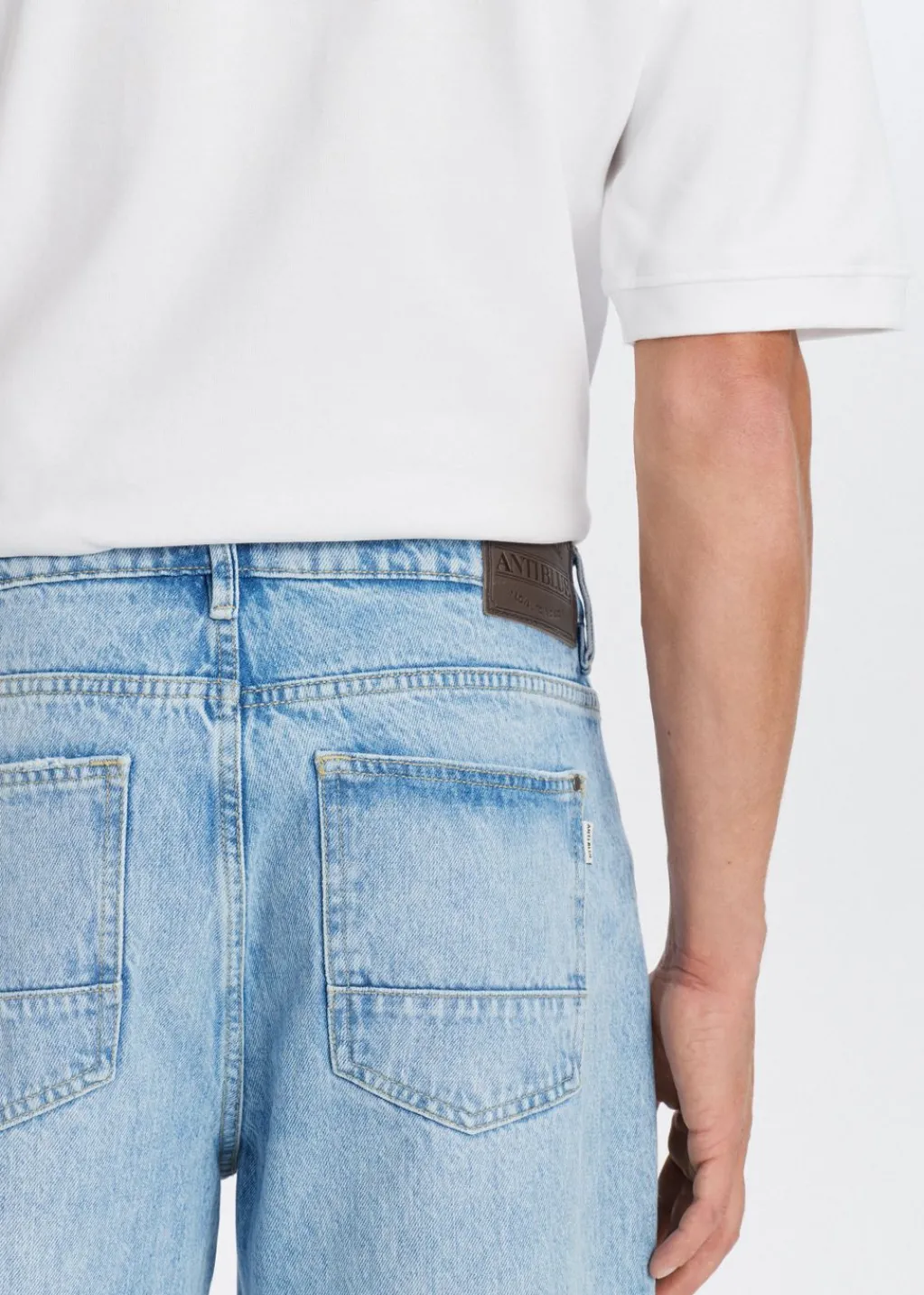 Jeans<The Sting Barry loose fit jeans blauw, used middle