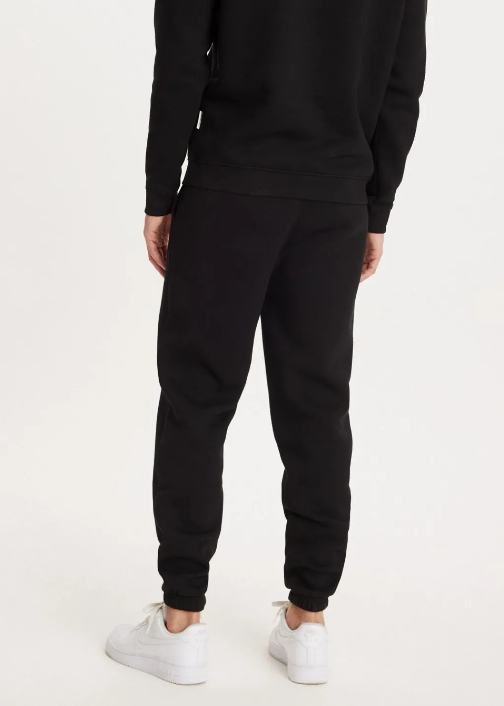 Basics|Broeken<The Sting Brushed cuffed sweatpants zwart