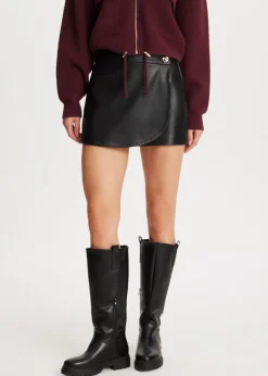 Skorts<The Sting Imitatieleren skort zwart