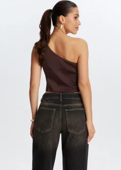 Tops<The Sting One shoulder top met roos donkerbruin