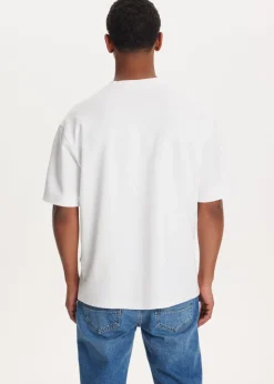 Basics|T-Shirts<The Sting Oversized t-shirt wit