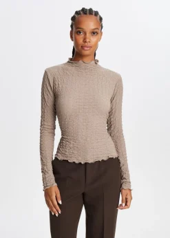 Tops<The Sting Top met strikdetail taupe